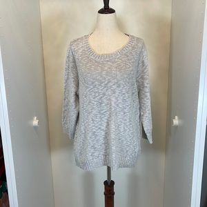 Old Navy 3/4 Length Sleeve Silver Sweater in size XL